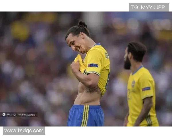 外国足球明星的腹肌魅力揭秘他们如何塑造完美身材的秘密与训练方法